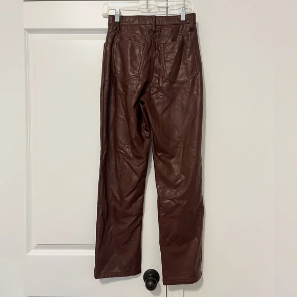 Abercrombie & Fitch Vegan Leather 90s Straight Ultra High Rise Pant - Picture 7 of 9